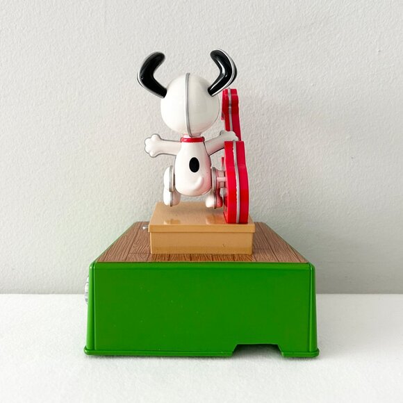 Hallmark PEANUTS Snoopy Dance Party Musical Christmas Figure 2017 Tested WORKS - Picture 3 of 8